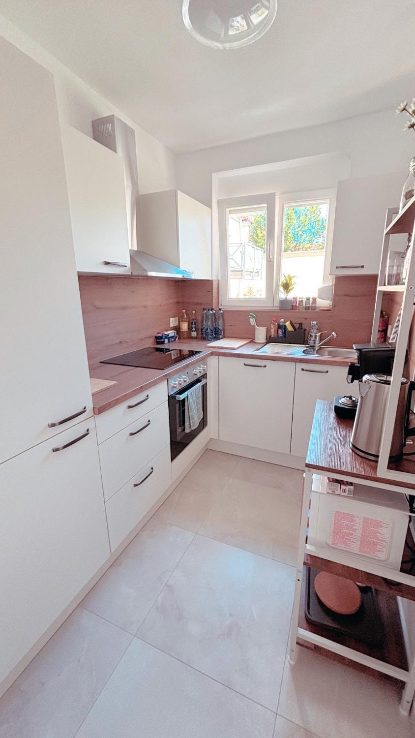 Nisay Home - City House - Central Location - 5 Rooms Apartment in Ludwigsburg