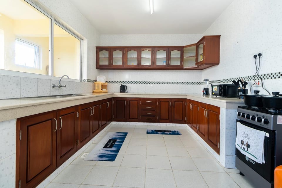 Coffee/tea facilities, Kitchen or kitchenette, dishwasher, minibar