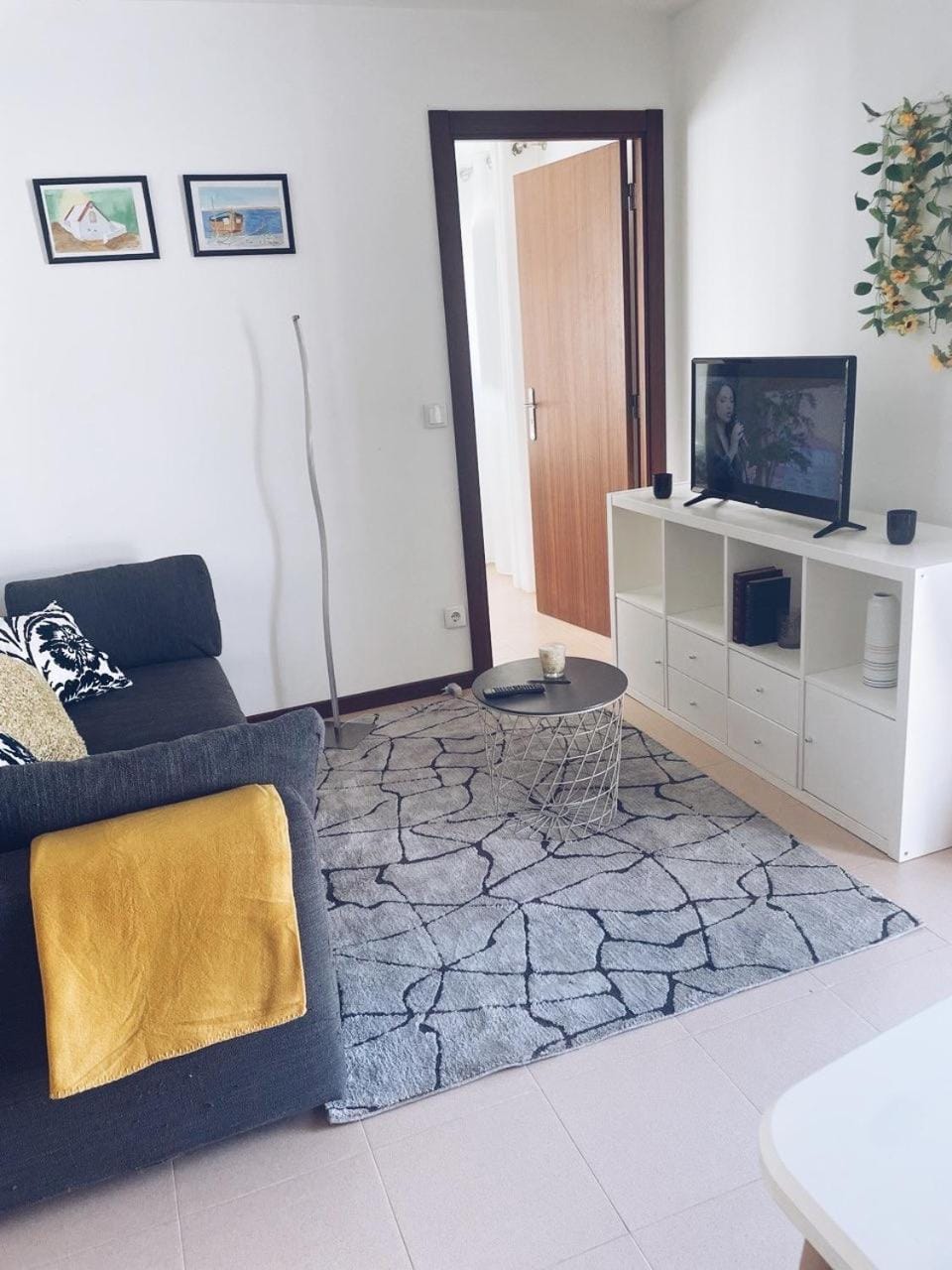 Communal lounge/ TV room, Living room