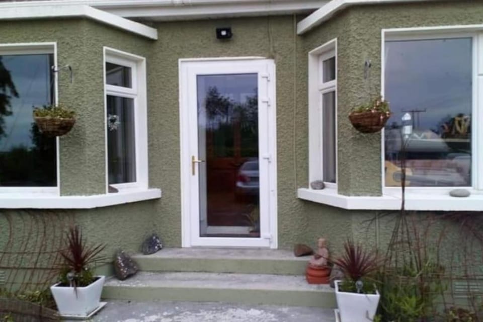 Rent a room at Hidden Hearts House in Co. Tipperary, Ireland