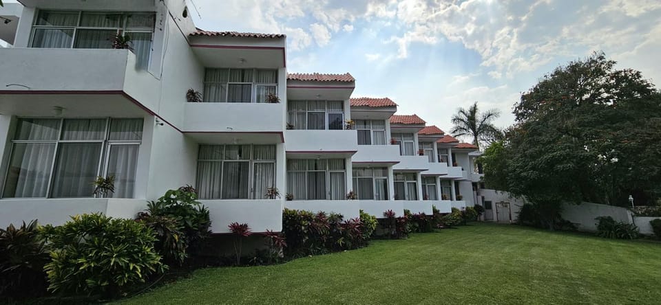 Property building, Garden view