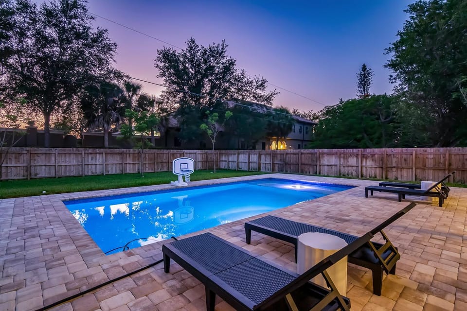 Sea La Vie Beach House House in North Naples