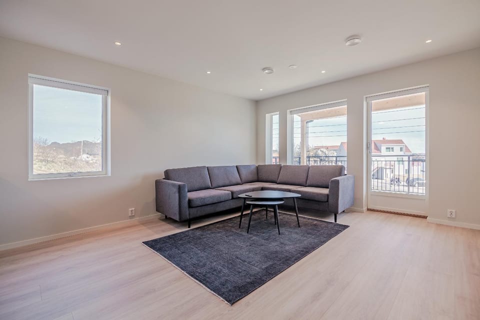 View (from property/room), Living room, Seating area