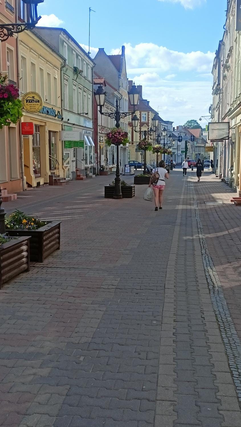 Day, People, Neighbourhood, City view, Street view, Location