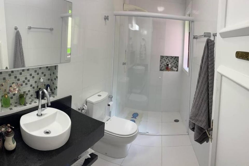Shower, Bathroom, towels