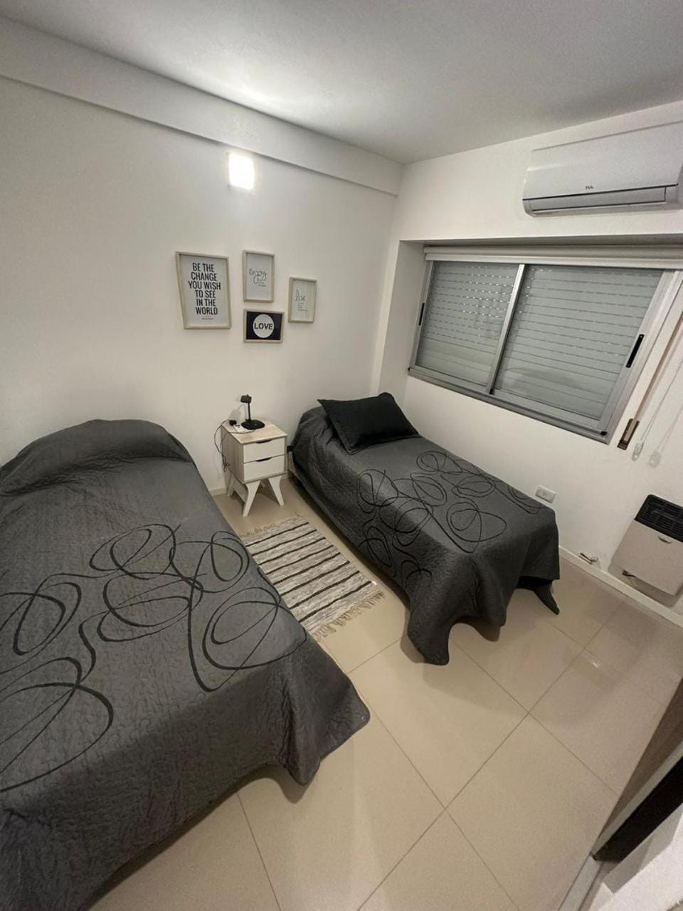 Bed, Photo of the whole room, Bedroom, air conditioner