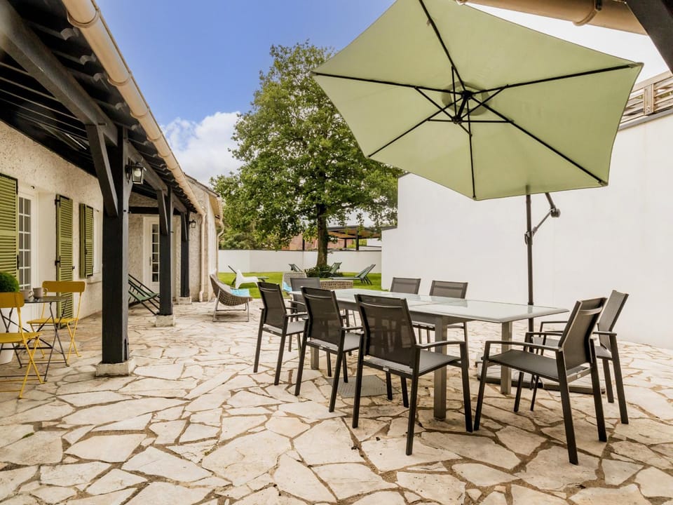 Maison de charme avec jardin près de Nantes, 4 chambres, wifi, équipements bébé et babyfoot - FR-1-306-1272 House in Pays de la Loire