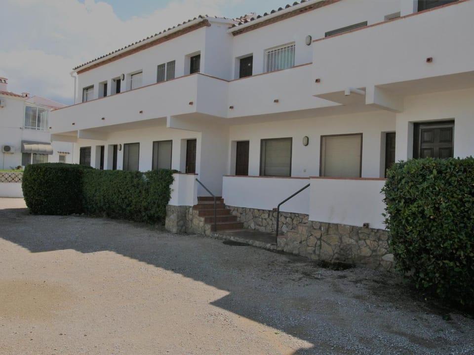 Apartamento frente al mar en Empuriabrava con aparcamiento - ES-228-179 Apartment in Alt Empordà