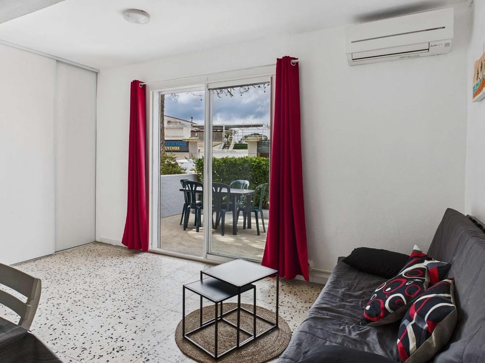 Appartement 3 pièces climatisé avec terrasse et parking privé à Marseillan - FR-1-326-813 Apartment in Marseillan
