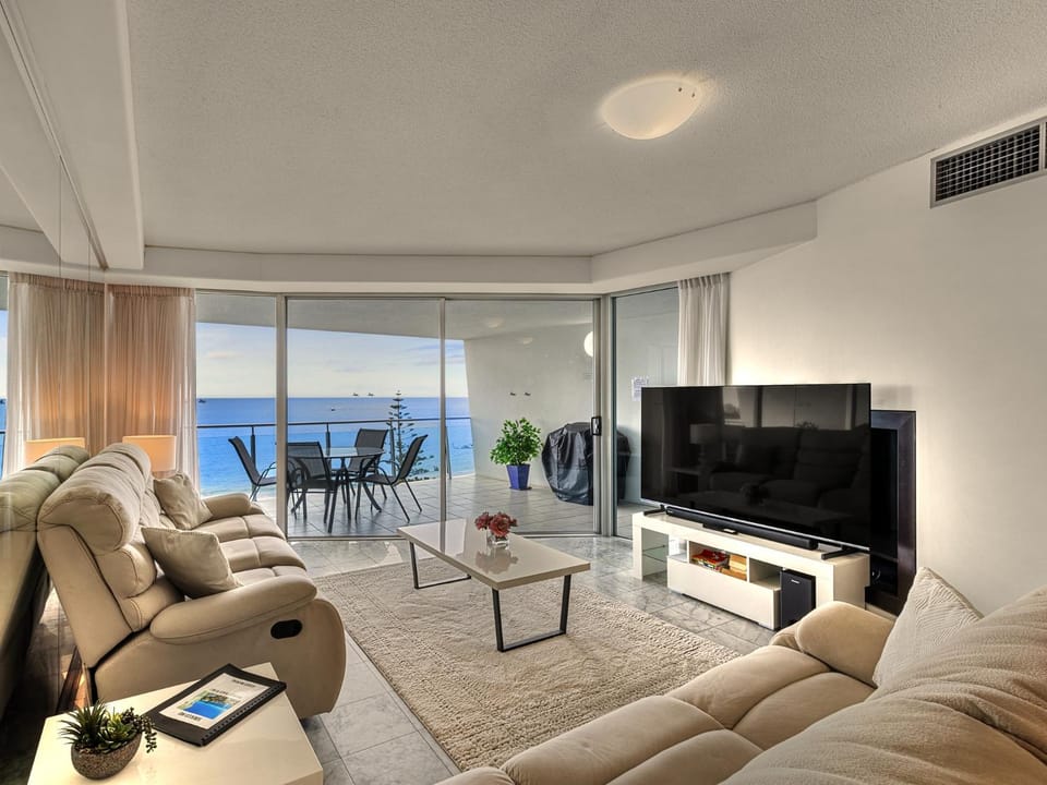 TV and multimedia, Living room, Sea view