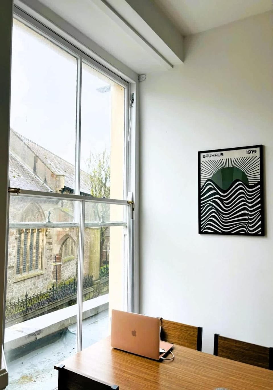 2 Historic Tenby Tourist Favourite -Steps to Beach Apartment in Wales