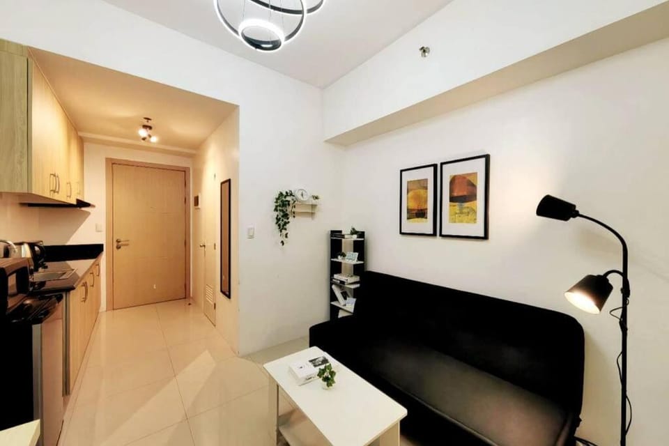 Citispace 1BR Condotel Suite at SM Light Residences #LT05A Apartment in Mandaluyong