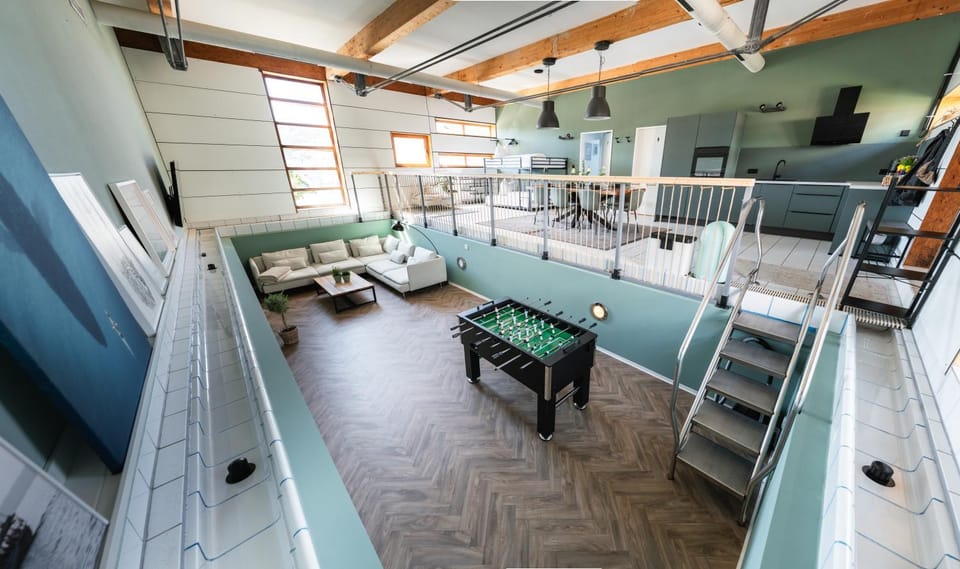 Communal lounge/ TV room, Game Room, Living room, Evening entertainment