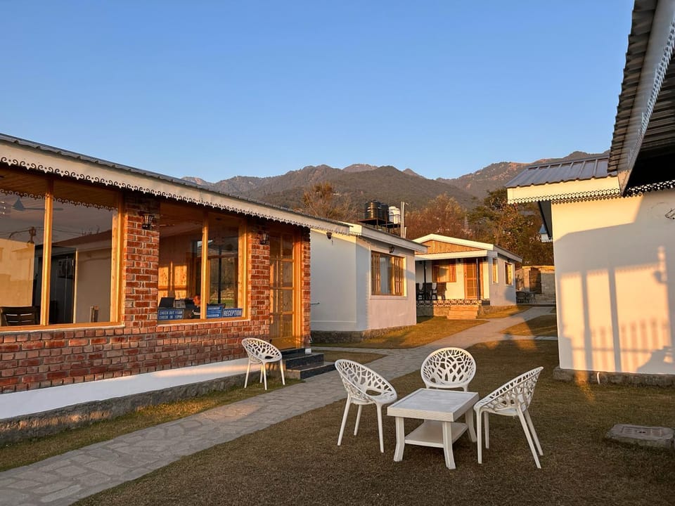 Saanjh Cottages - Hotel in Bir Billing Hotel in Himachal Pradesh