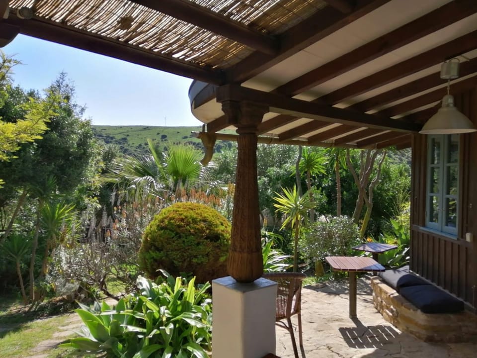 Patio, Natural landscape, Garden, Garden, Balcony/Terrace, Balcony/Terrace, Dining area, Garden view