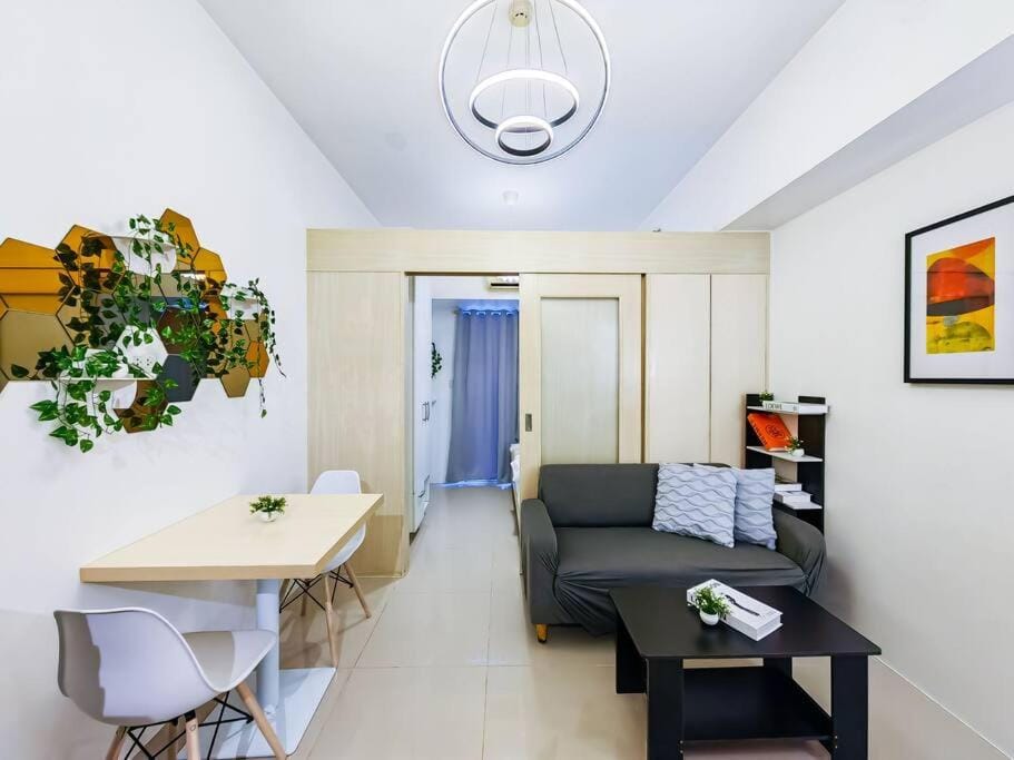 Citispace 1BR Condotel Suite at SM Light Residences #LT06A Apartment in Mandaluyong