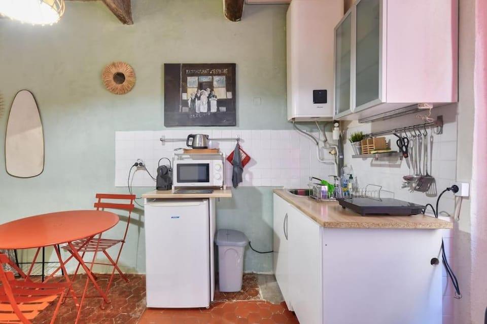 Charmant studio proche du Vieux Port Apartment in Marseille