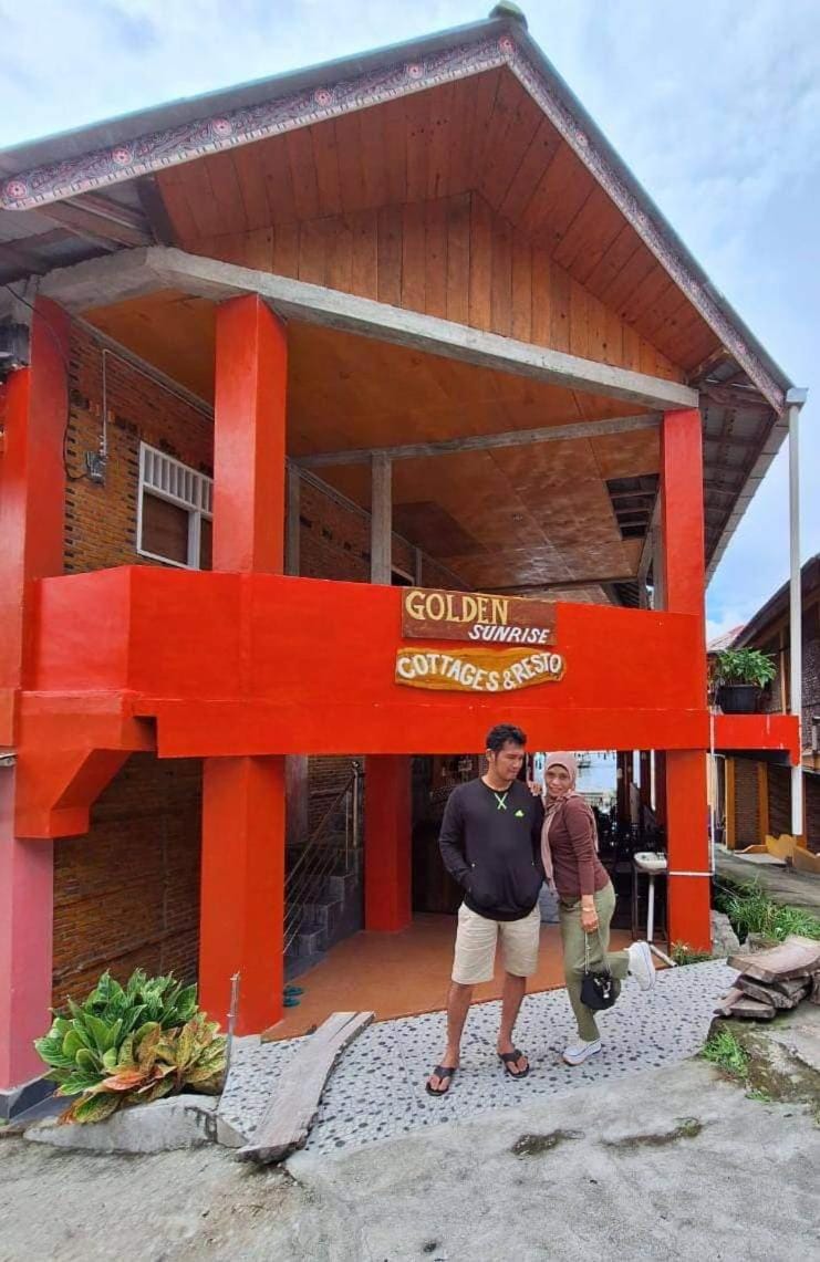 Thenewgoldensunrise House in Indonesia