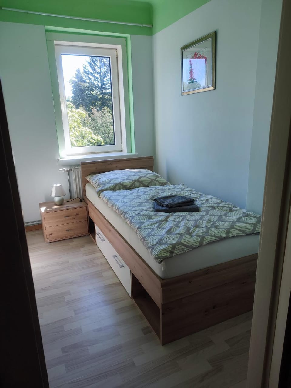 Photo of the whole room