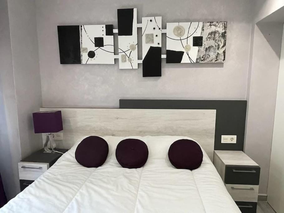 Arostegi central , apto renovado en pleno centro. Apartment in Bermeo
