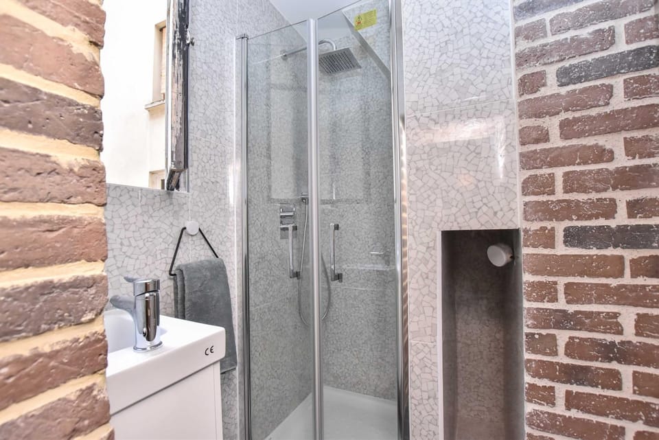 Magnificent apartment- 2BR-6P - Republique Apartment in Paris