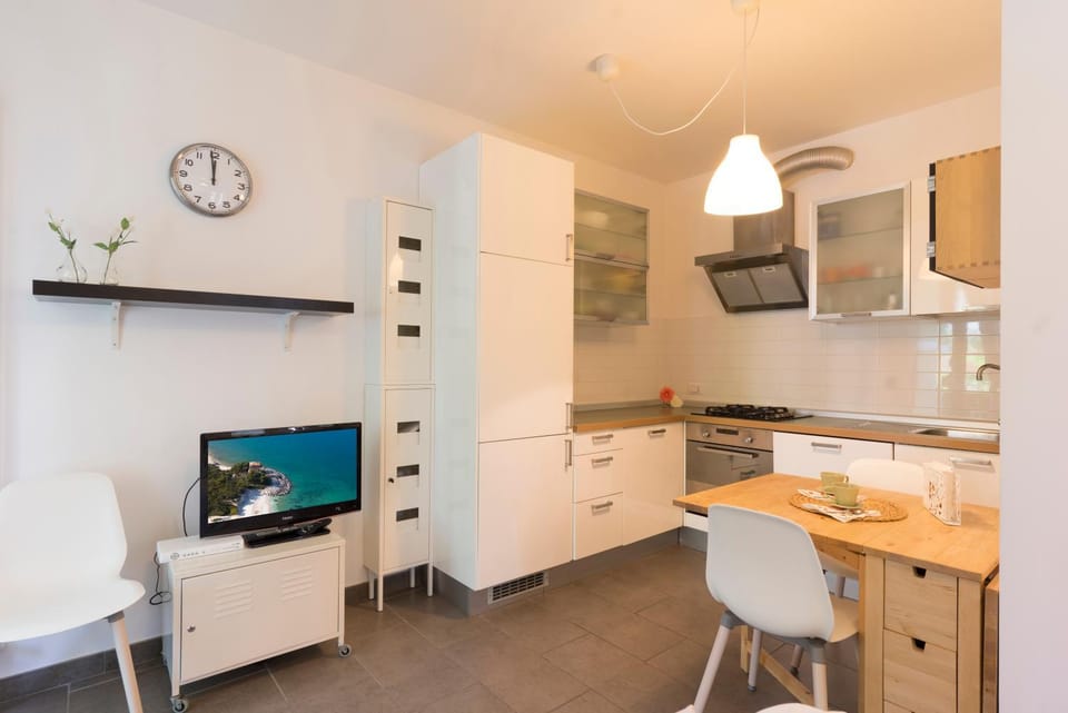 Kitchen or kitchenette, stove, kitchen