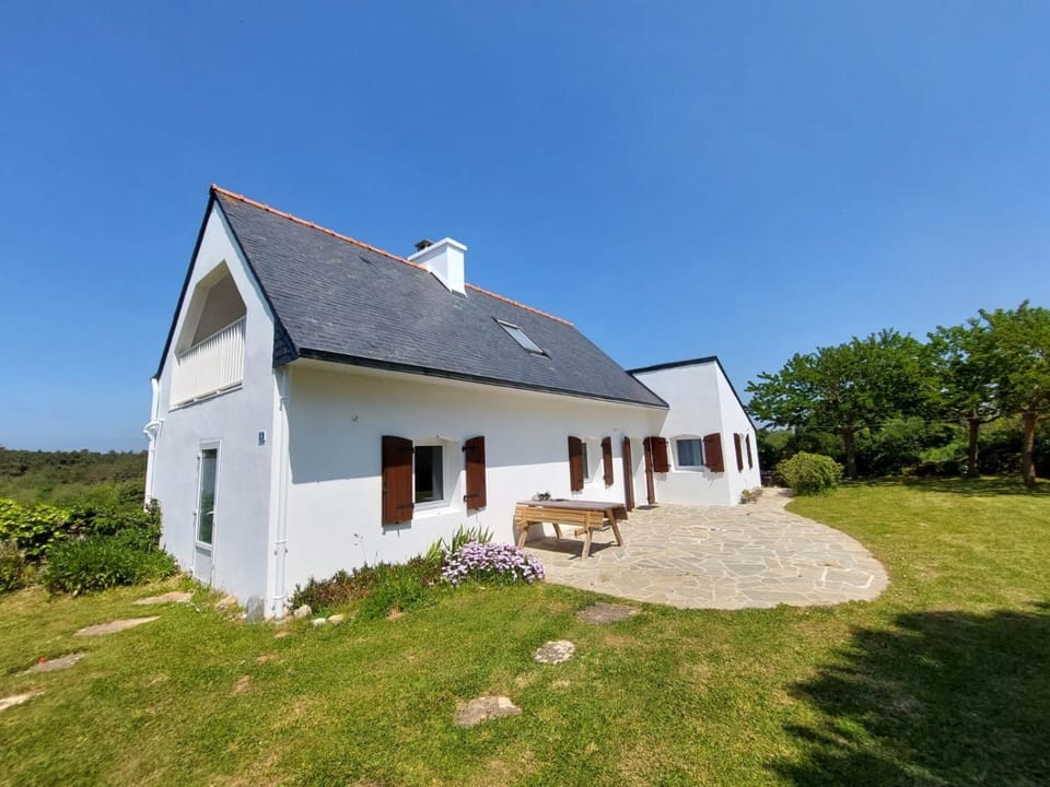 Property building, Facade/entrance, Off site