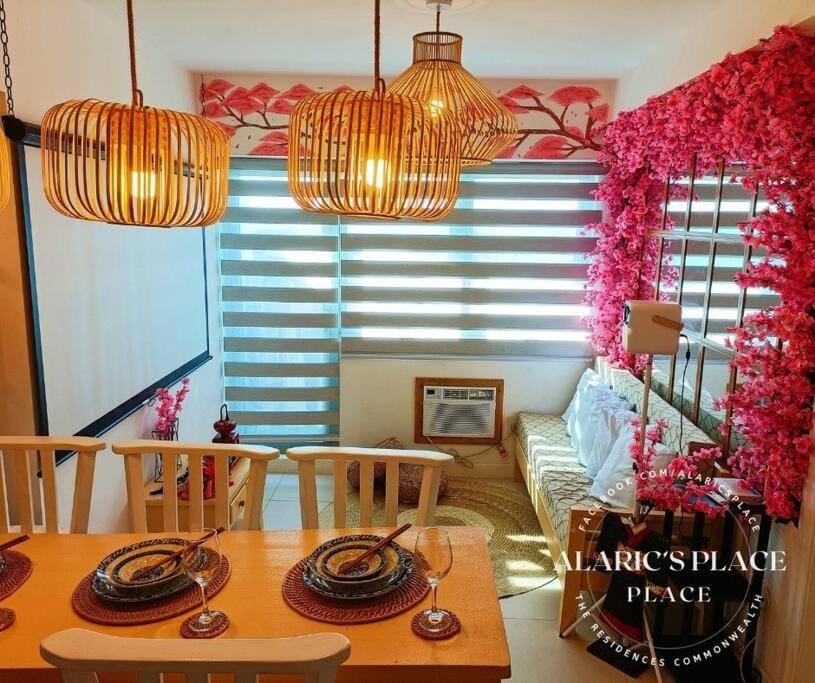 Seating area, Dining area