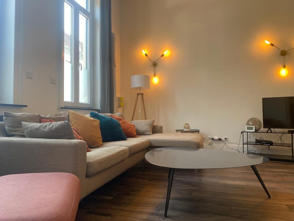 Communal lounge/ TV room, TV and multimedia, Living room