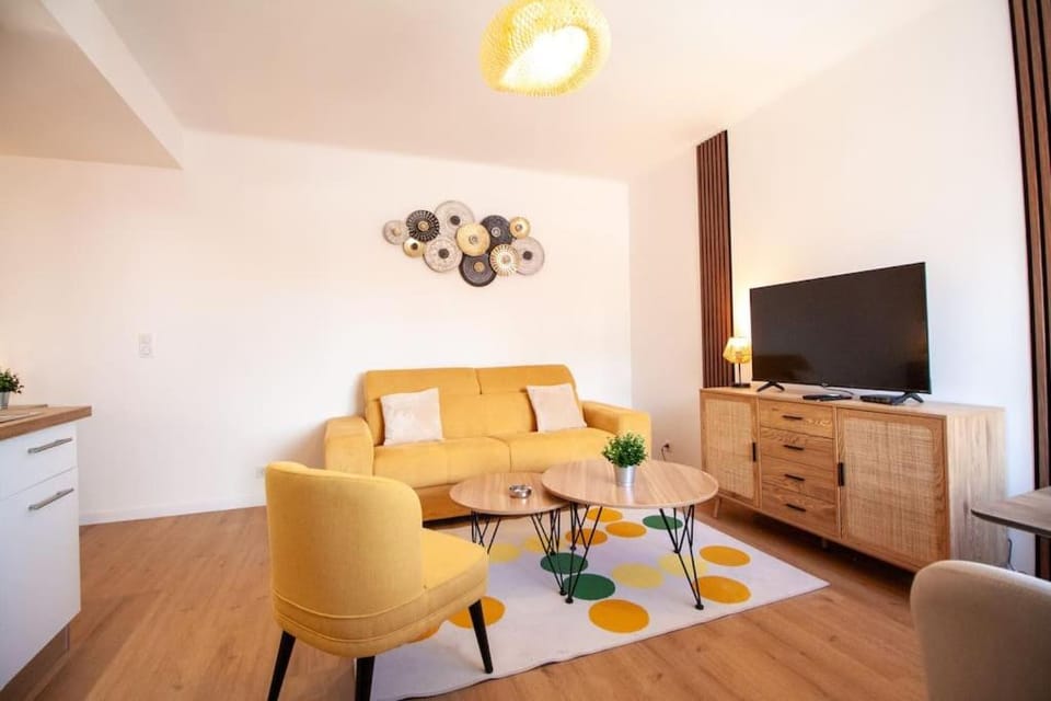 Brand New Central Cannes Apt 2 min walk to Palais Apartment in Cannes