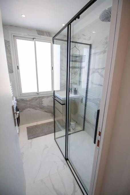 Brand New Central Cannes Apt 2 min walk to Palais Apartment in Cannes