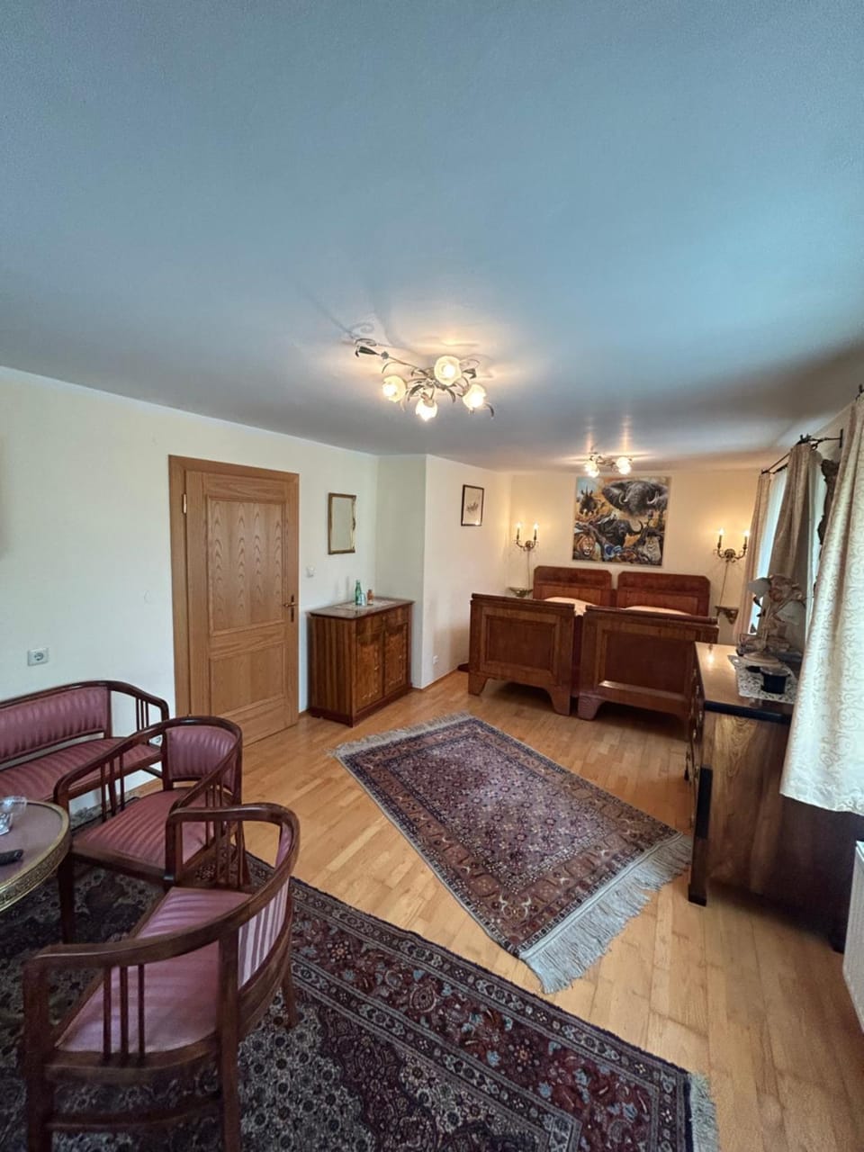 Bed, Photo of the whole room, Seating area, Bedroom