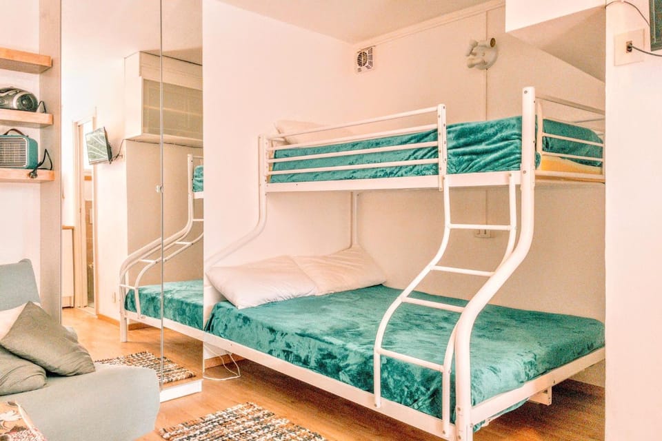 Bed, Bedroom, bunk bed