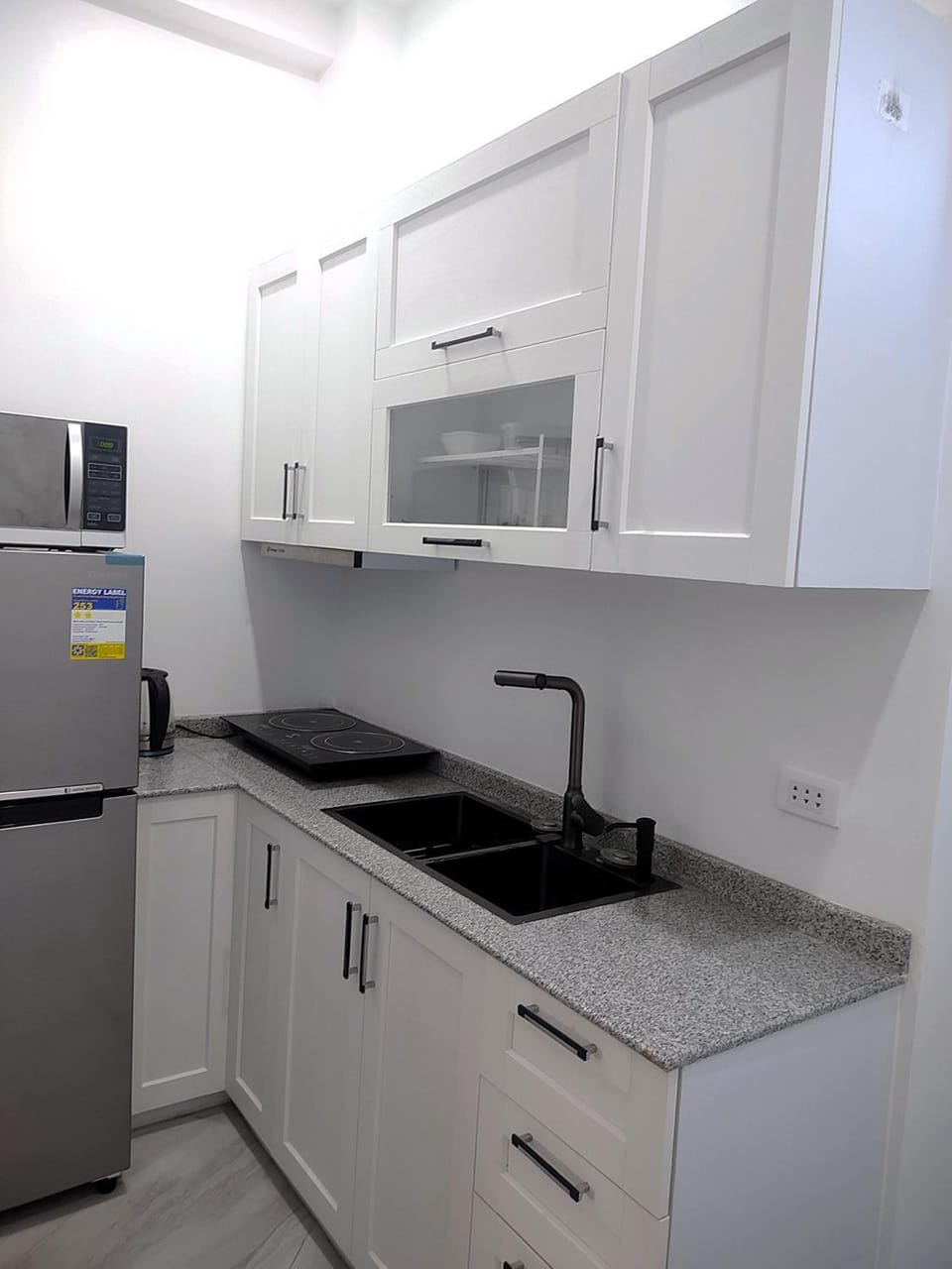 microwave, kitchen