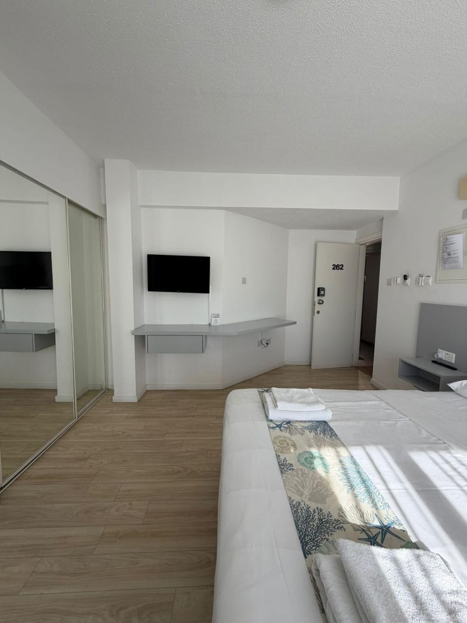 Kitieos Central Apts 100m from Finikoudes Beach Apartment in Larnaca