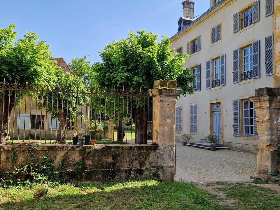 Property building, Garden view
