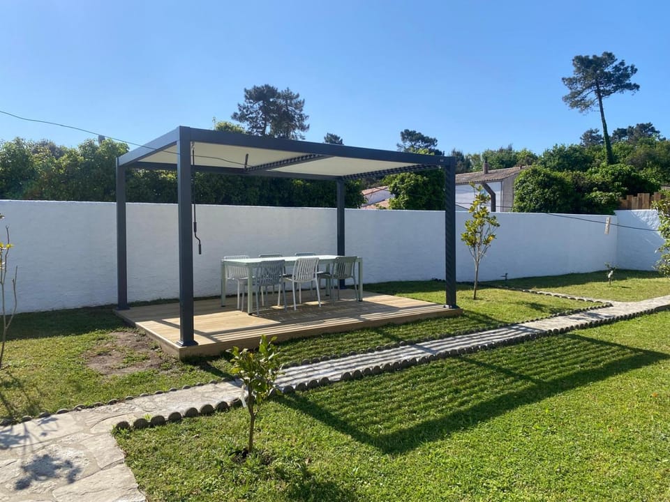 Ile d oléron Vertbois, Villa Bois Piscine et mer House in Nouvelle-Aquitaine