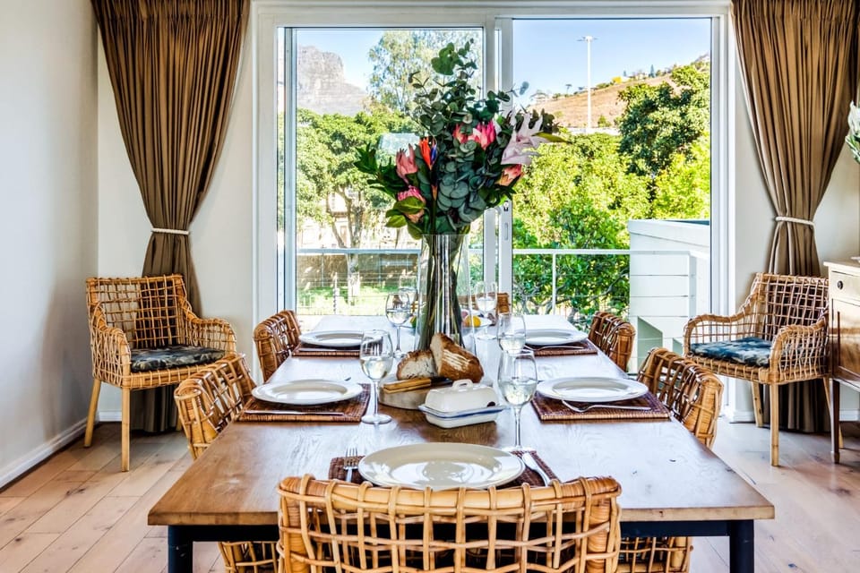 View (from property/room), Balcony/Terrace, Seating area, Dining area, Garden view