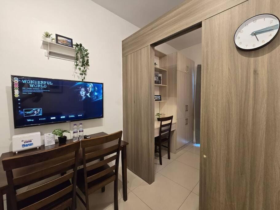 Citispace 1BR Condotel Suite at FAME Residences #FM13A Apartment in Mandaluyong