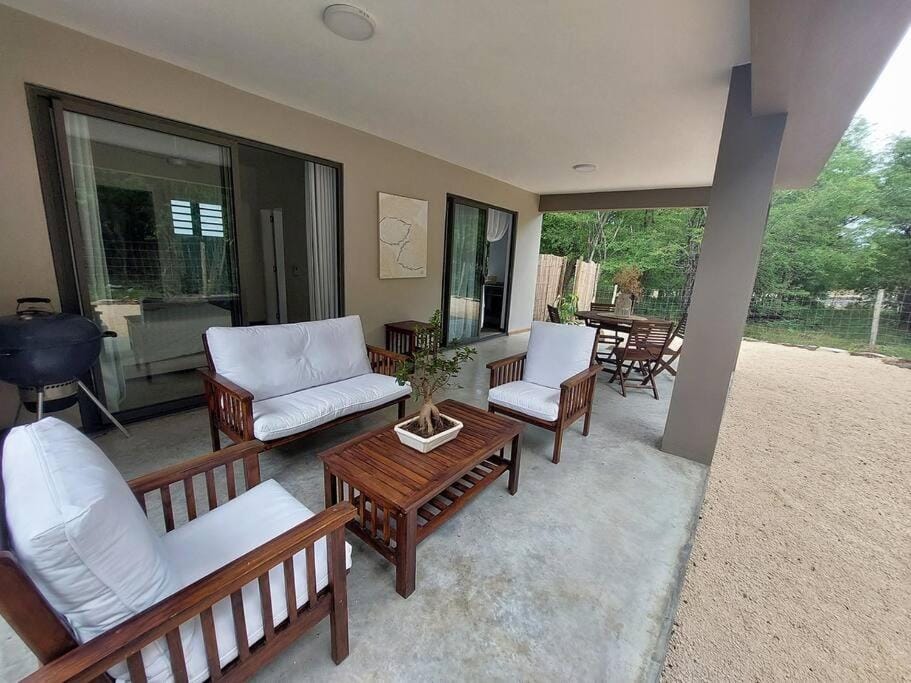 View (from property/room), Balcony/Terrace, Seating area