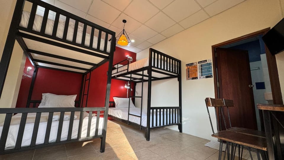 Goodtime Utopia Guesthouse Hotel in Ko Tao