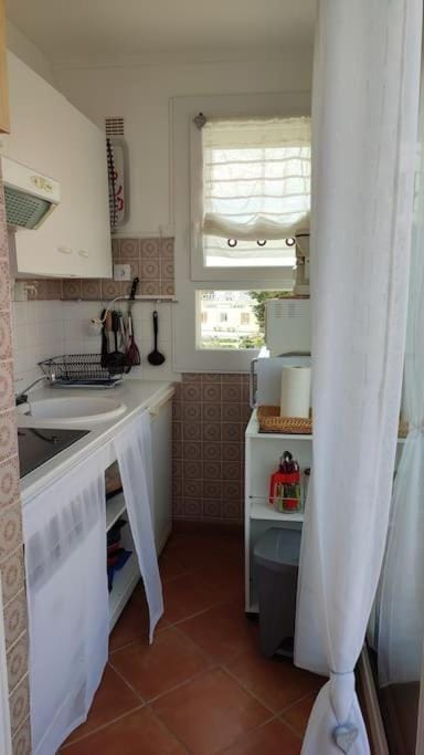 Studio avec terrasse face plage parking Apartment in Le Barcarès