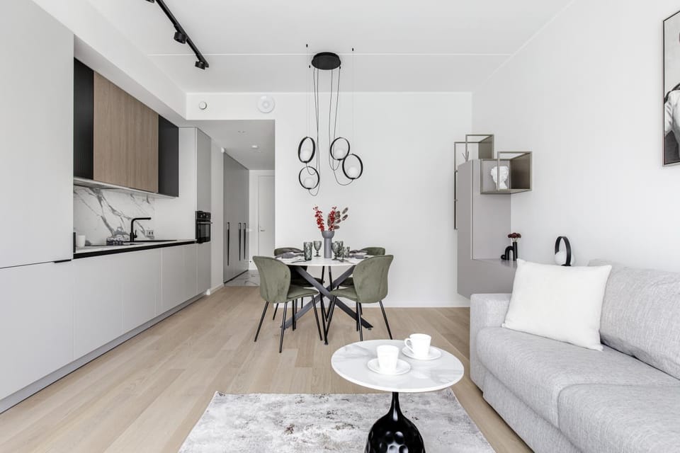 Kitchen or kitchenette, Living room, Seating area, Dining area