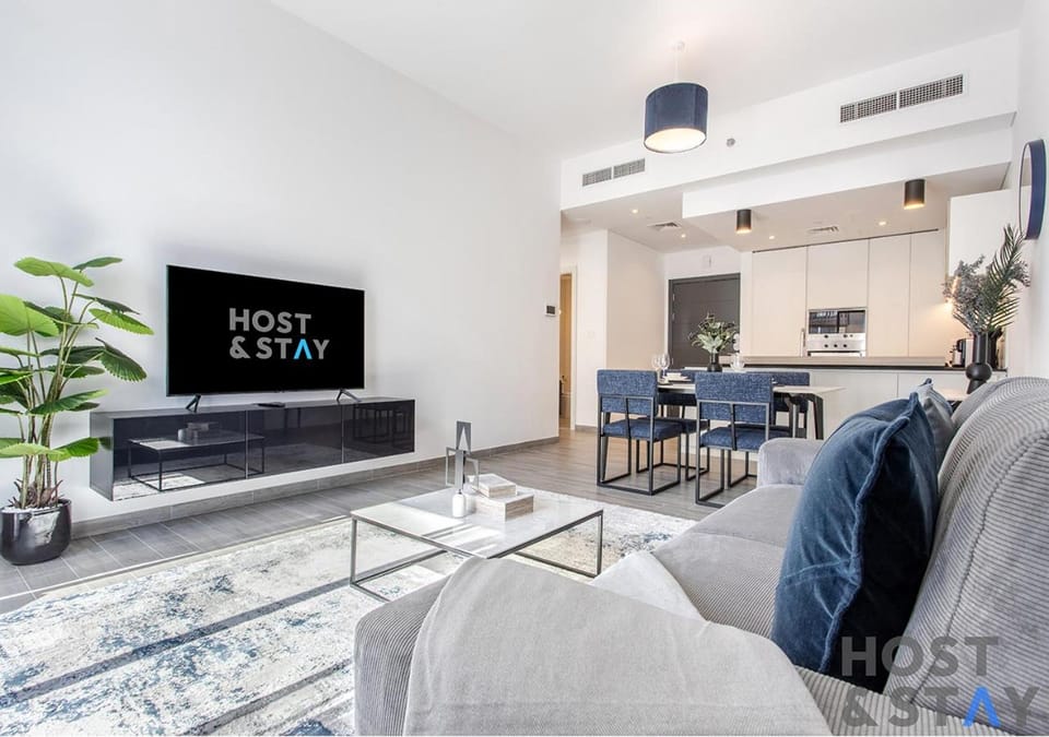 Comfy 1BR at JVC - Ideal for Family & friends Apartment in Dubai