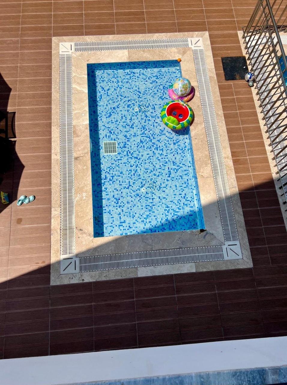 Pool view, Swimming pool