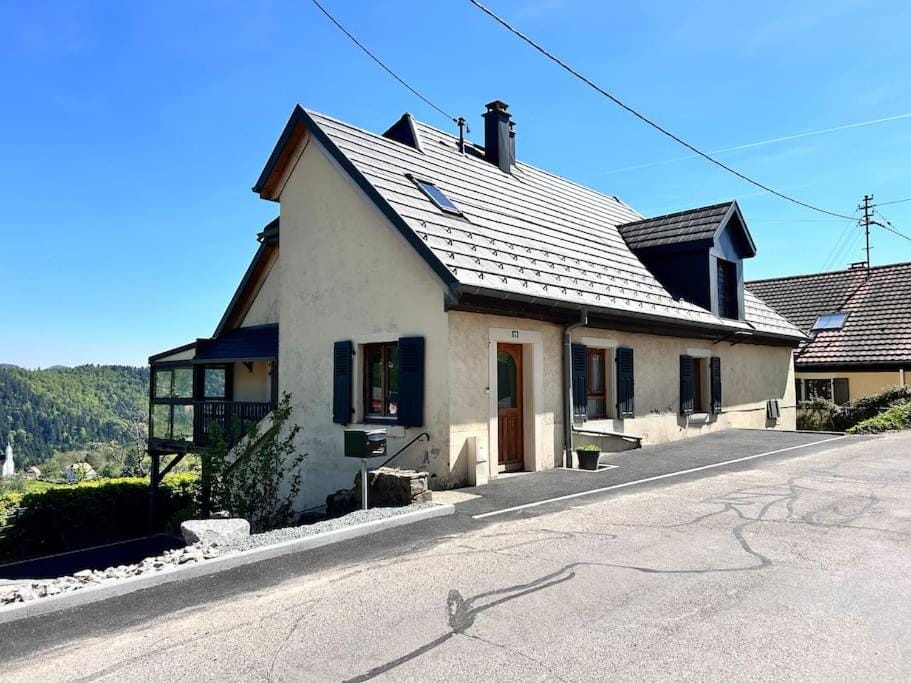 Property building, Mountain view, Street view