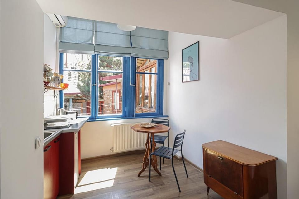 Cozy Studio in Central Tbilisi By Wehost Apartment in Tbilisi, Georgia