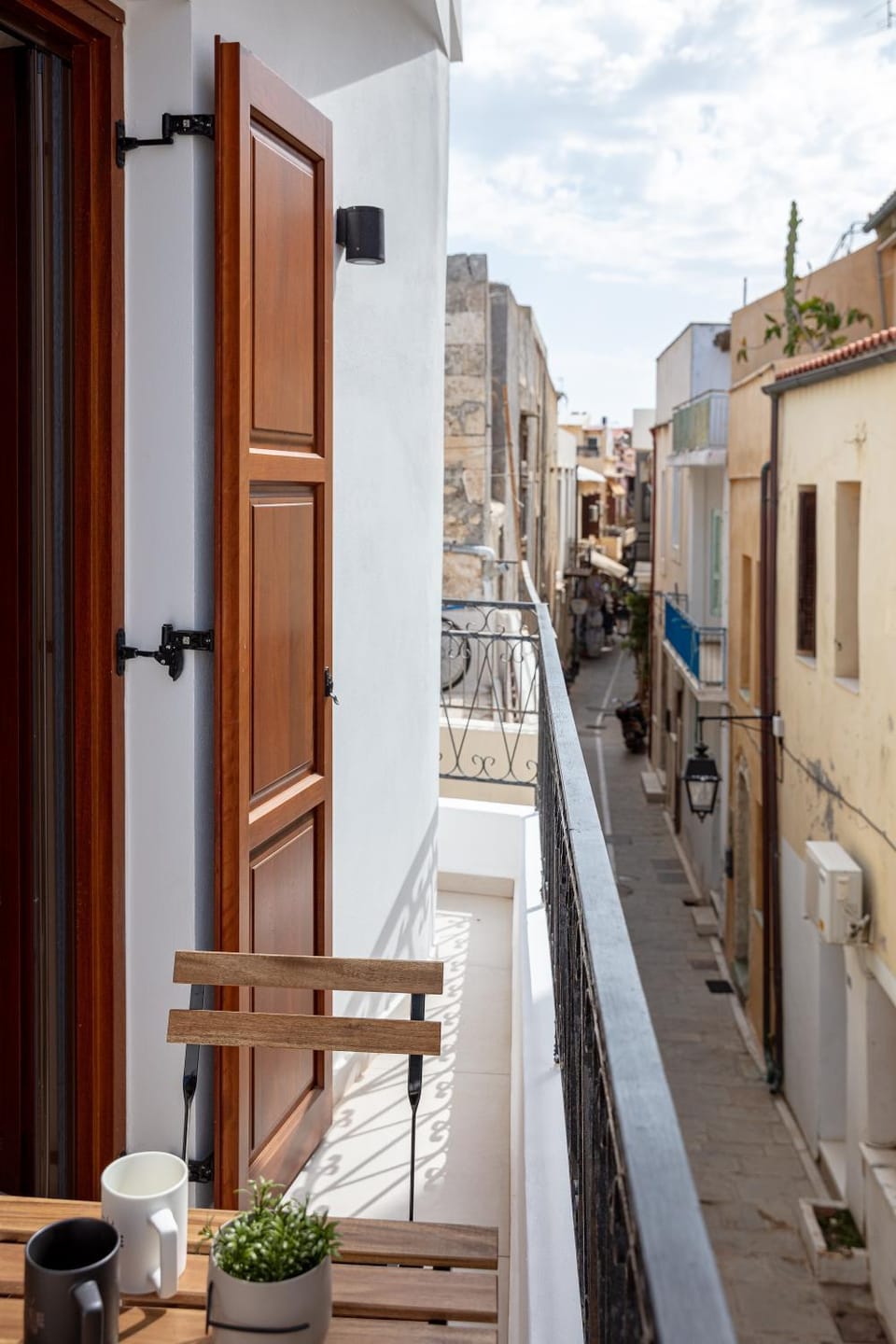 Day, Neighbourhood, View (from property/room), Balcony/Terrace, Street view