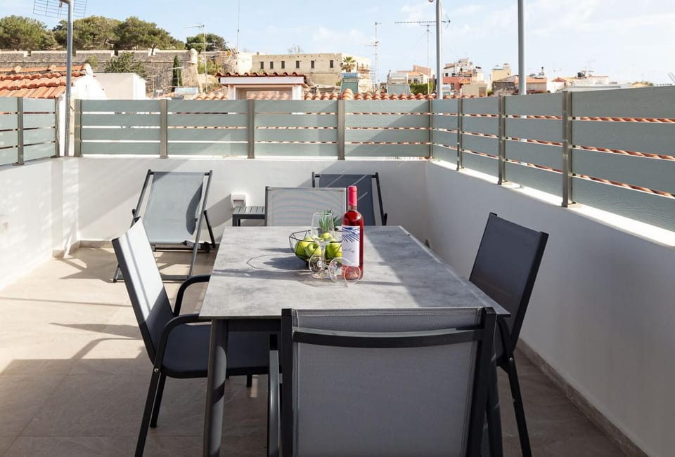 Day, View (from property/room), Balcony/Terrace, Dining area