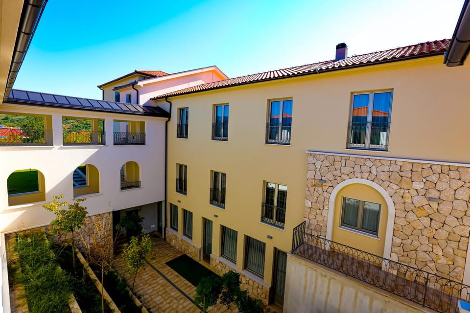 Property building, Day